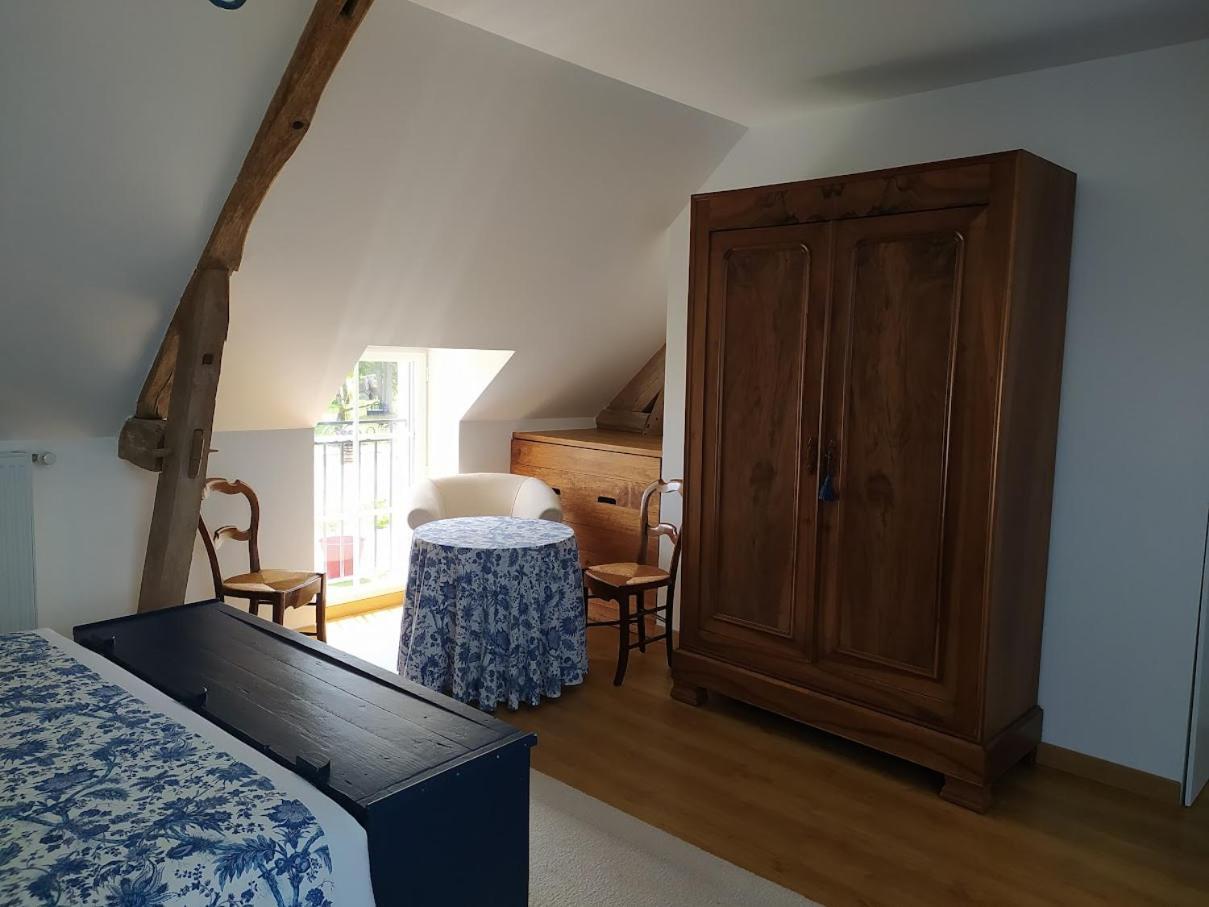 Hotel Les Ormeaux Oisly Esterno foto